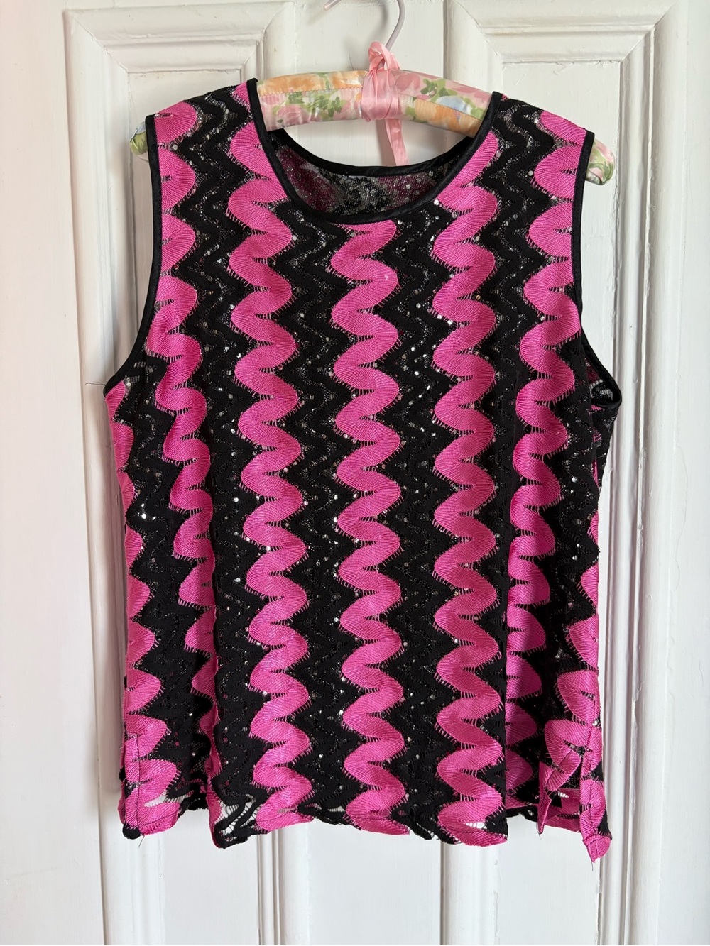 Y2K Pink & Black ZigZag Sleeveless Mesh Top With Sequin Lining